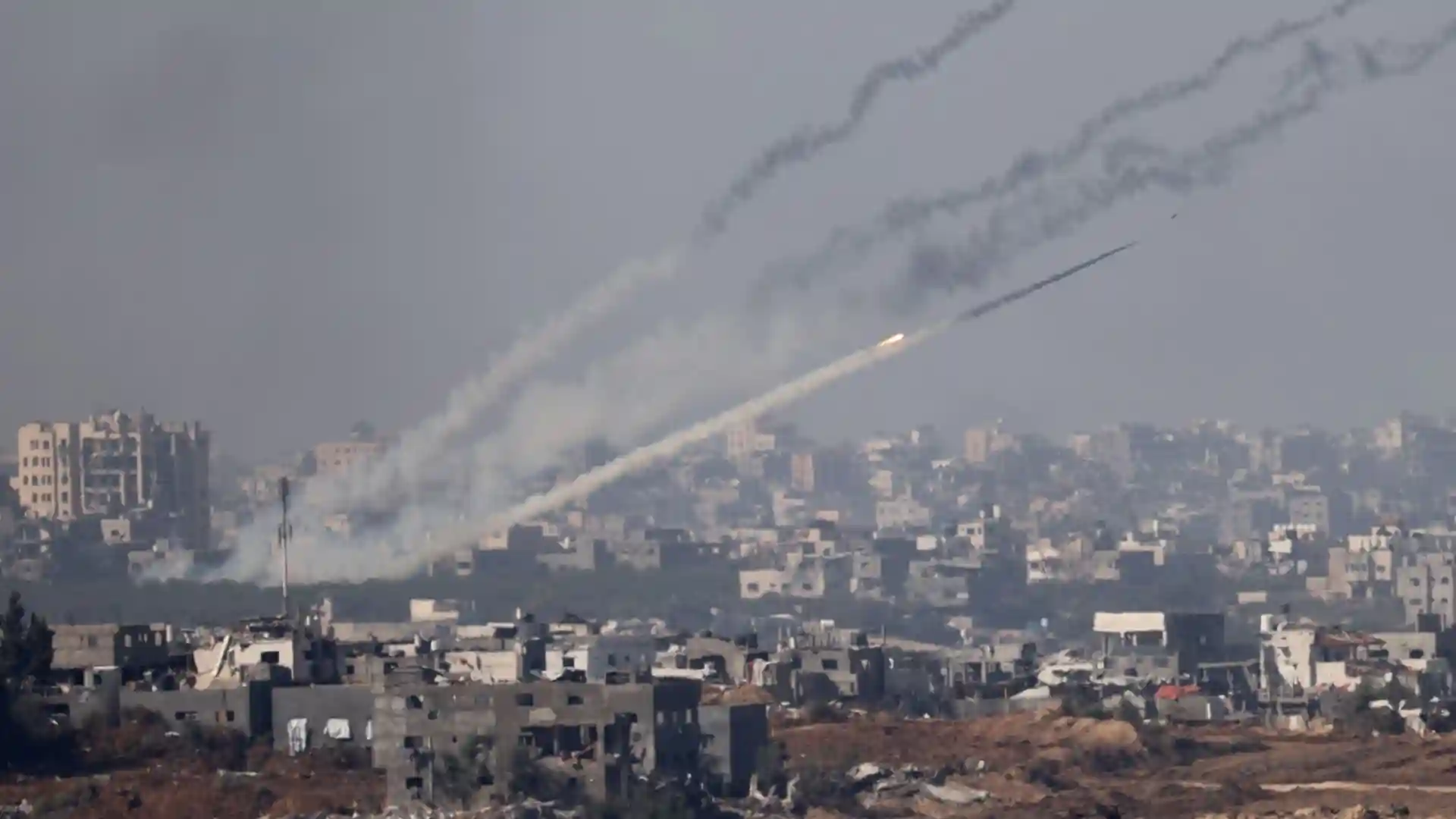 حماس: إسرائيل "رفضت كل العروض" لتمديد الهدنة.. ومكتب نتنياهو يرد
