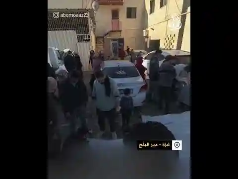 شهيد وراء شهيد.. تشييع شهداء بساحة مستشفى شهداء الأقصى في غزة